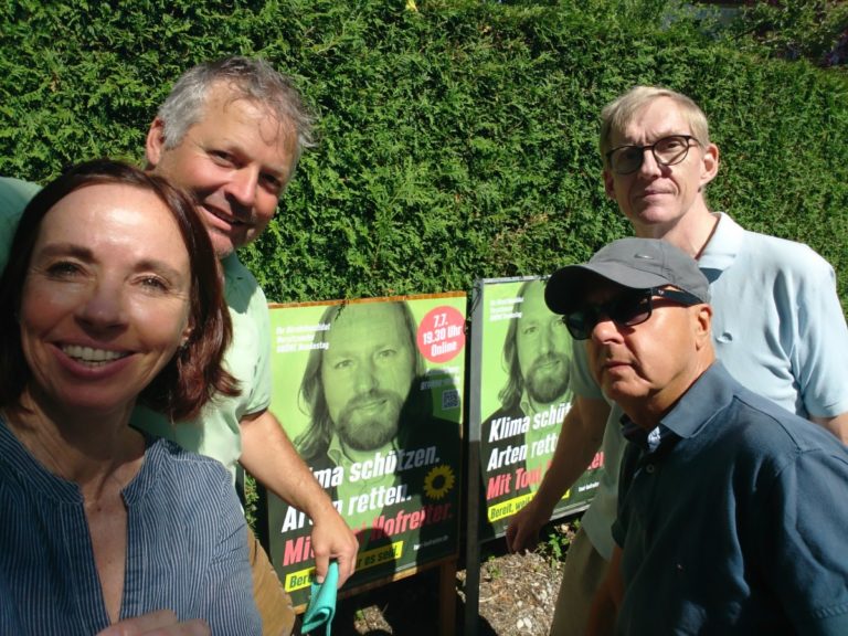 Plakatieren für das Online-Treffen mit Anton Hofreiter am 07.07.21