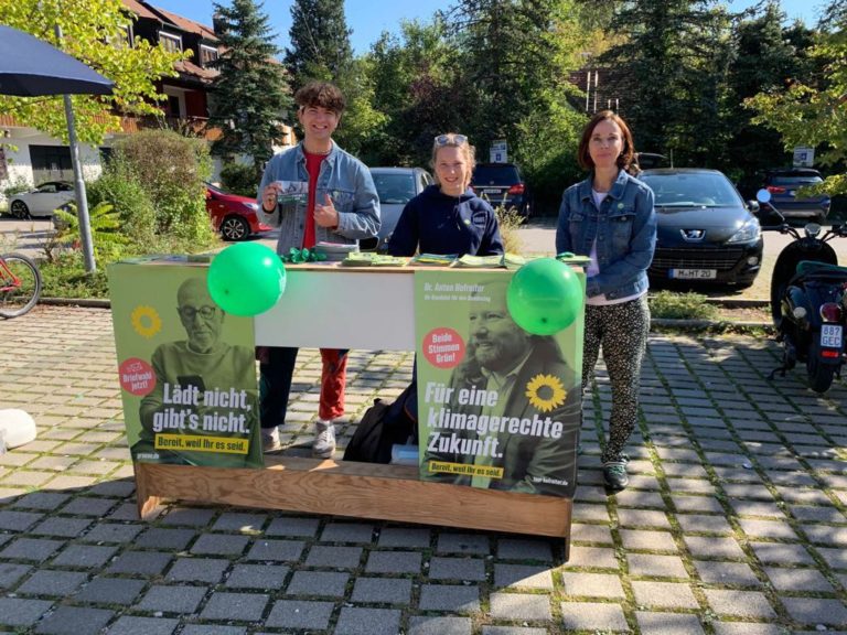 Bundestagswahl – Viel Aufmerksamkeit für die AnsprechBar der GRÜNEN in Ebenhausen